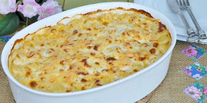 Spagetti rakott csirkével