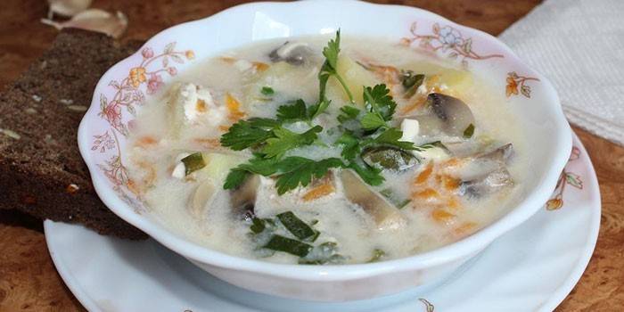 Súp nấm với phô mai chế biến