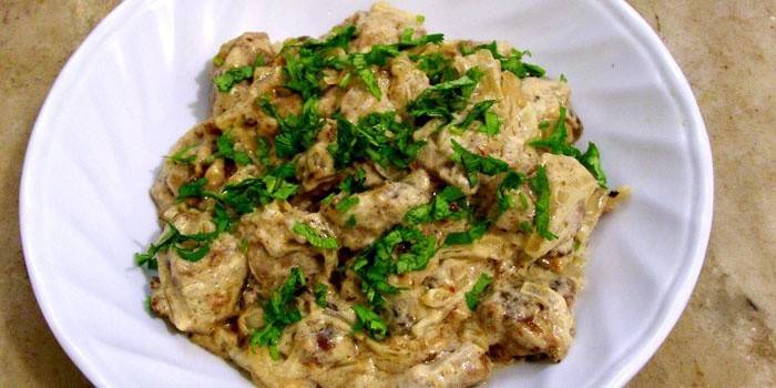 Leber mit Sauerrahmsauce