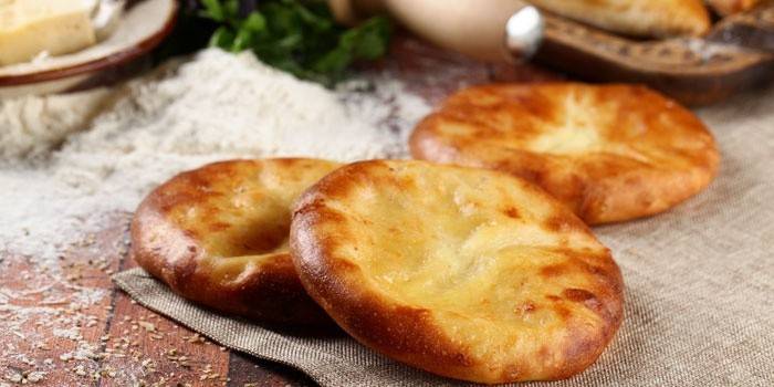 Khachapuri en georgiano