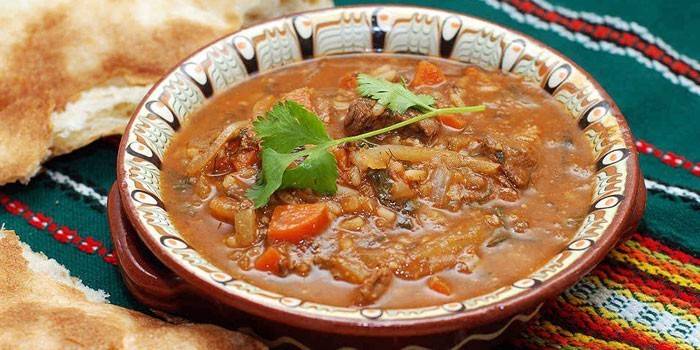 خاركو مع لحم الخنزير