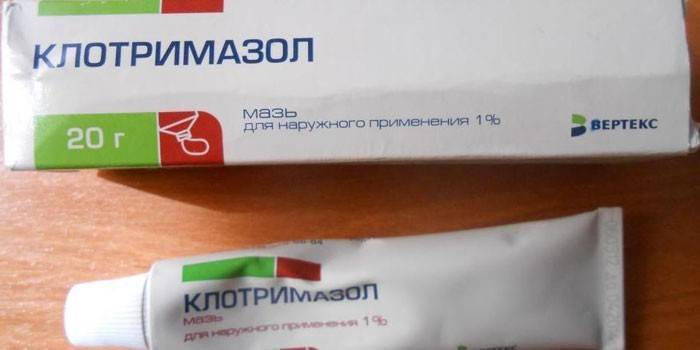 Tüp içinde Clotrimazole merhem