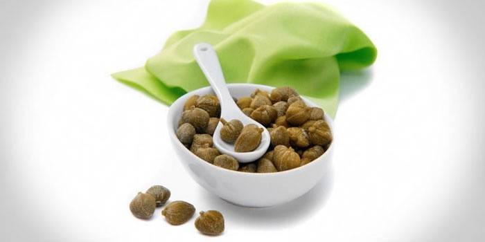 Capers trong một tấm