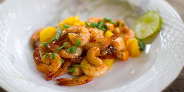 กุ้งผัดไทยในซอส
