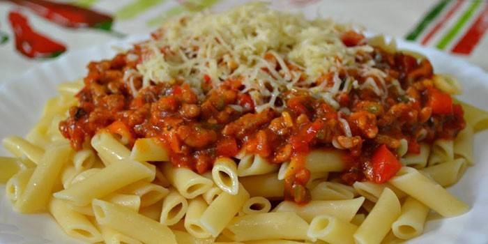Penne à bolonhesa