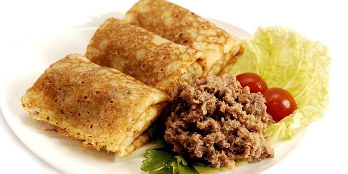 Pannukakut lihalla