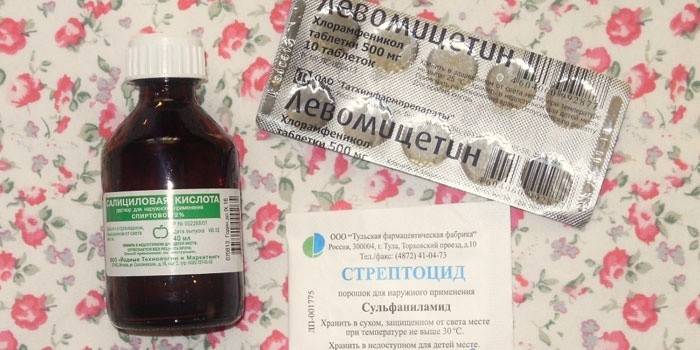 Rượu salicylic, chloramphenicol và streptocide để điều chế các bài thuốc dân gian