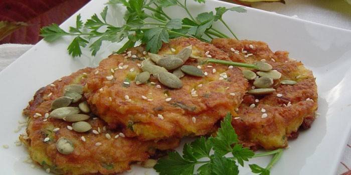 Draniki mit Kürbis und Sesam
