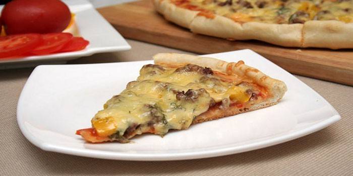 Stück Pilzpizza
