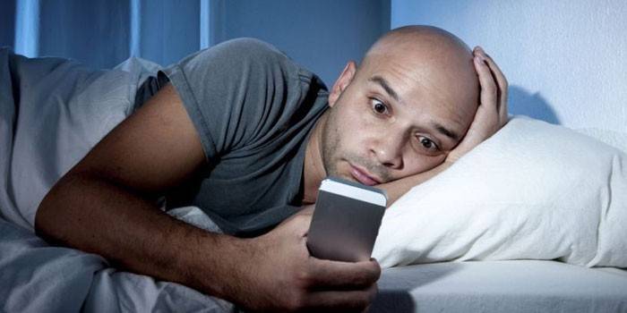 L'uomo ha insonnia