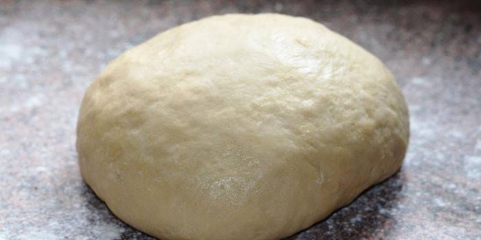 Tigela de massa de creme de leite
