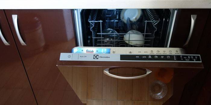 เครื่องล้างจานแคบในตัว Electrolux ESL 9450 LO
