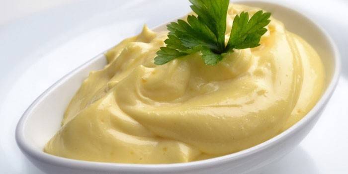 Dukans hjemmelavede mayonnaise på angrebet
