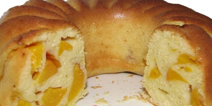 Bánh táo semolina