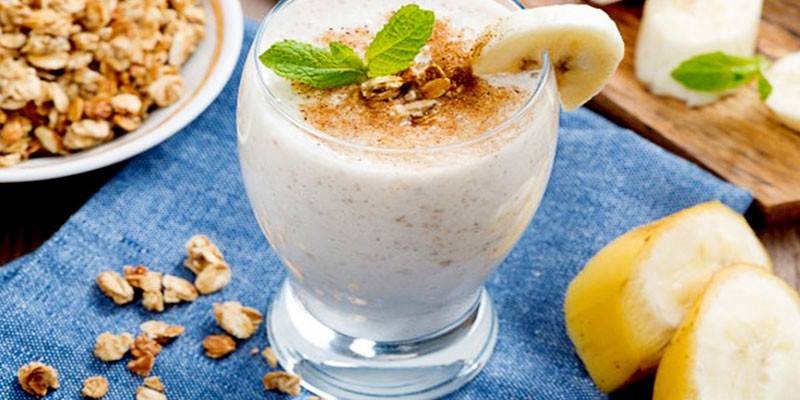 Smoothie à la banane et à l'avoine