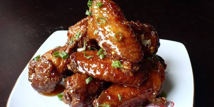 Asas de frango frito