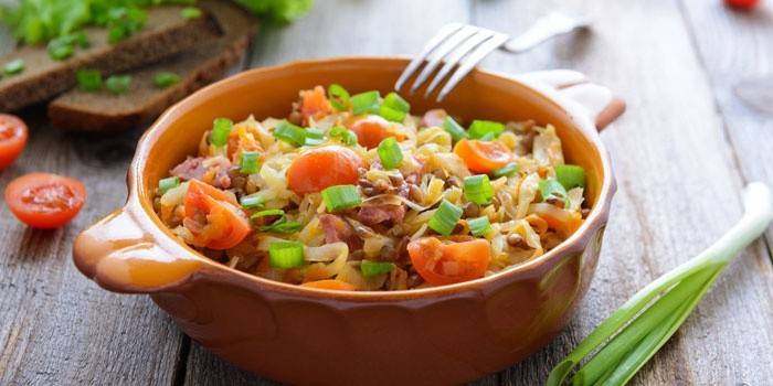 Guisado com carne e legumes