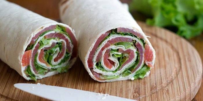Lavash -rulla tonnikalalla