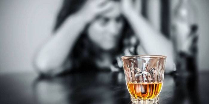 Whisky într-un pahar
