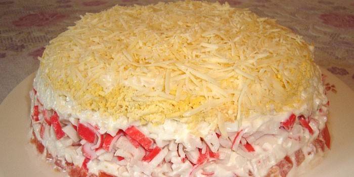 Insalata di granchio prima di servire