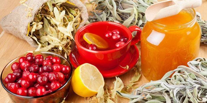 Bacche, piante medicinali e miele
