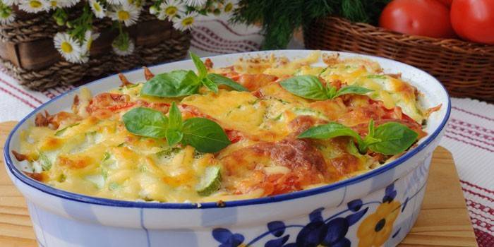 Mit Fleisch und Gemüse