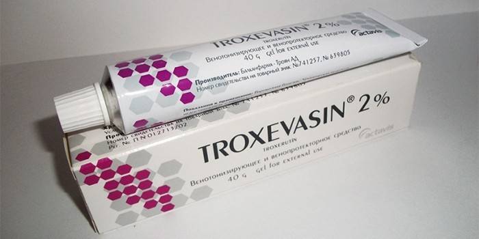 Thuốc mỡ Troxevasin trong gói