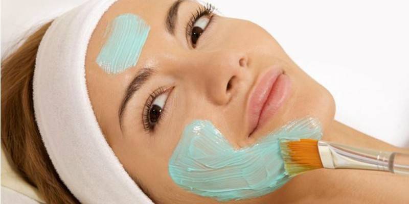 Femme, dentifrice, visage