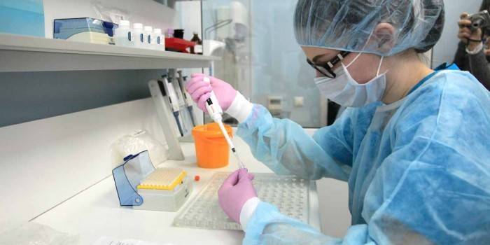 Medic a laboratóriumban