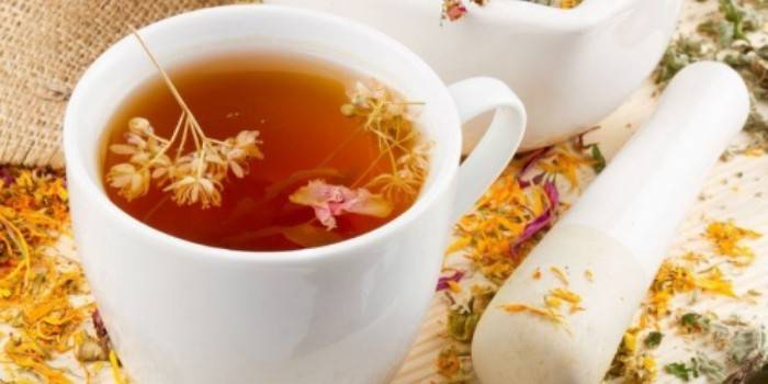 Infusion d'herbes