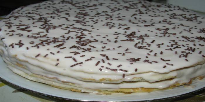 Tarta casera Lechera con crema cuajada