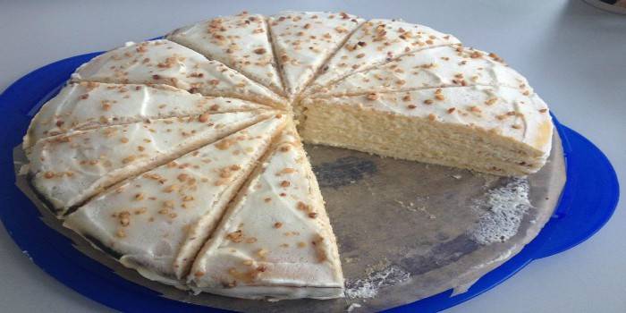 Tarta casera Lechera con crema agria
