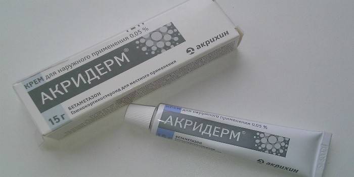 Kremas „Akriderm“