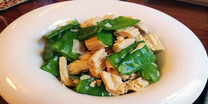 Fuju và măng tây Salad Salad