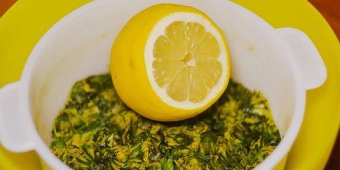 Dubenyje sutarkuokite citriną ir kiaulpienę