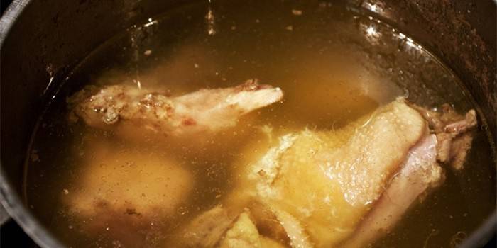 ไก่ในสต็อกในกระทะ