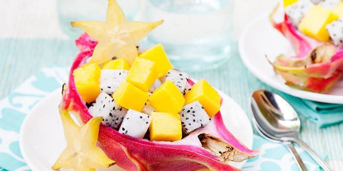 Σαλάτα φρούτων με Pitahaya και Mango