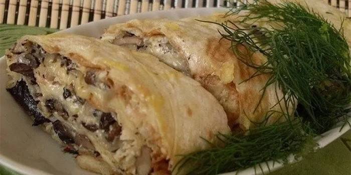 Roulé aux champignons avec viande hachée