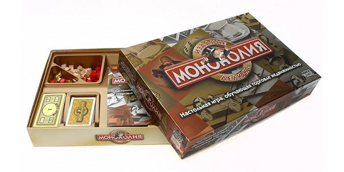 Caja con juego de mesa Monopoly Deluxe