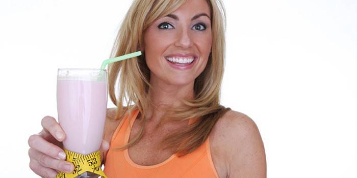 Mergaitė ir Milkshake
