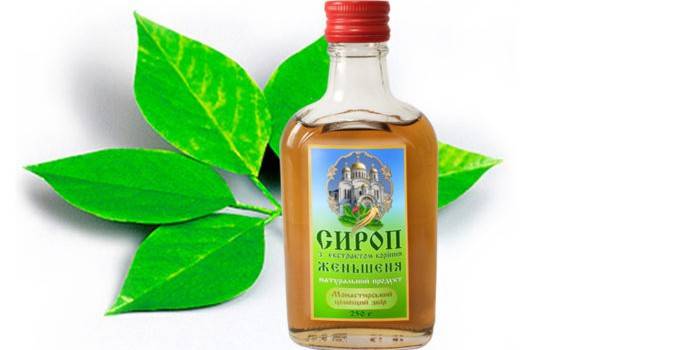 Xi-rô nhân sâm trong một chai