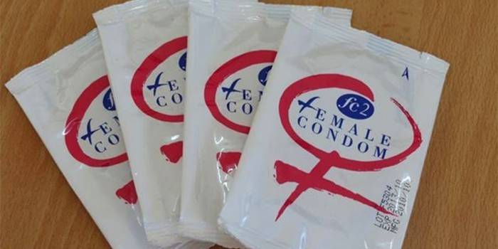 Kondome für Frauen in der Verpackung