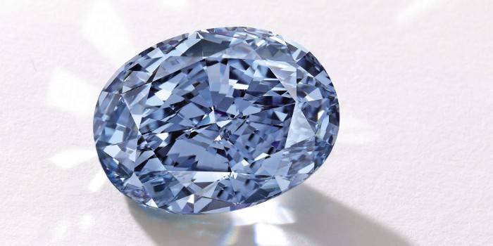 Diamant rotund tăiat strălucitor