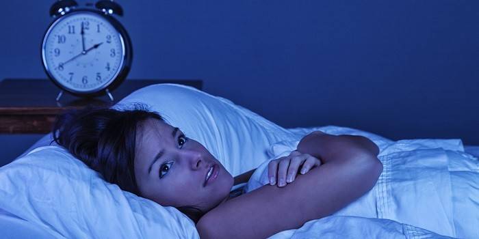 La ragazza ha insonnia
