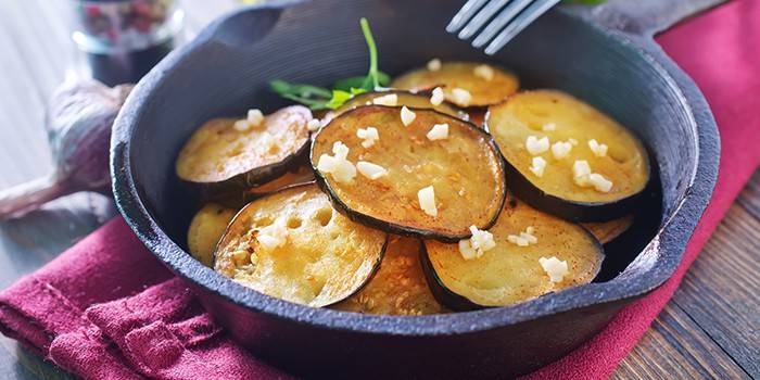 Tranches d'aubergine à l'ail