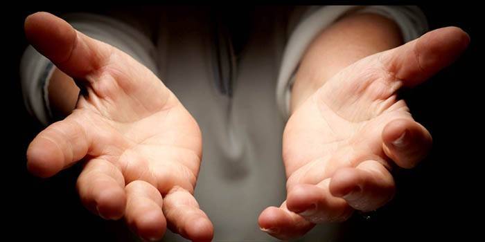 Lòng bàn tay của người đàn ông