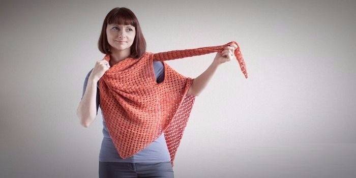 Fille dans un transformateur de Bactus