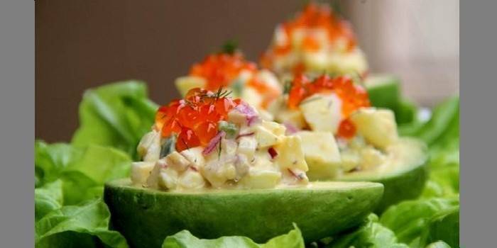 Aguacates A La Mitad