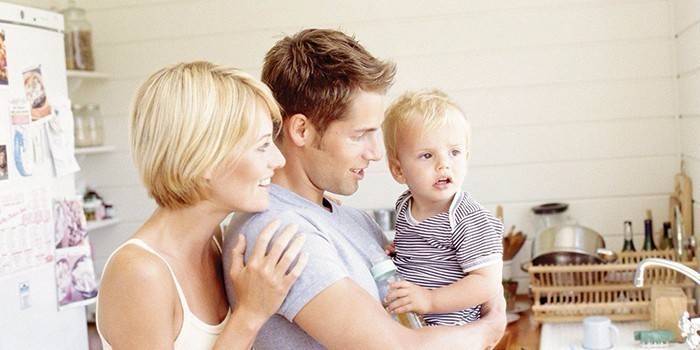 Maman, papa et bébé