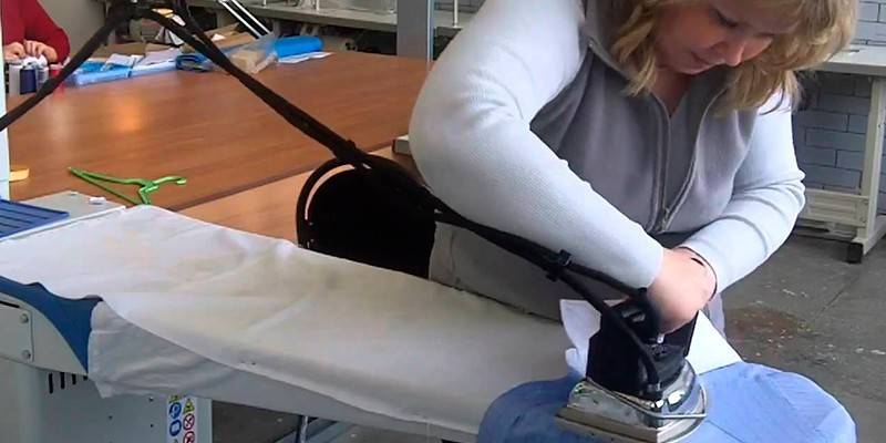 Με κολάρο